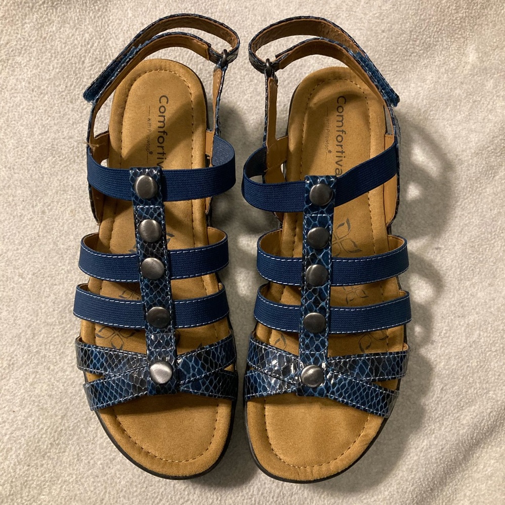 Comfortiva sandals, 9.5M